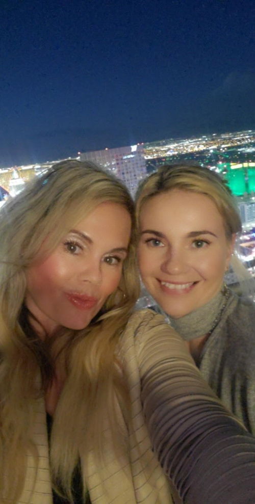 The bond that ties sisters Sky Chernetz and Jackie Osborne is strong. (supplied)