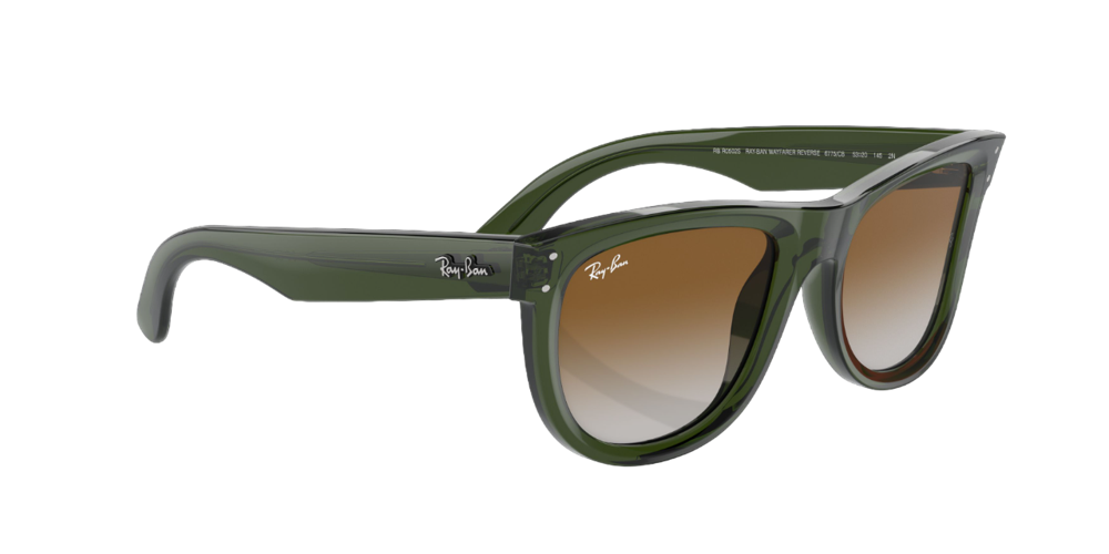 Ray-Ban_Wayfarer_194EUR (available at Pearle)
