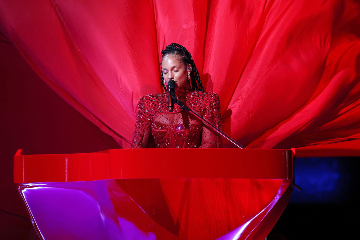 Alicia Keys on Super Bowl Stage (Photo by Kevin Mazur/Getty Images for Roc Nation)