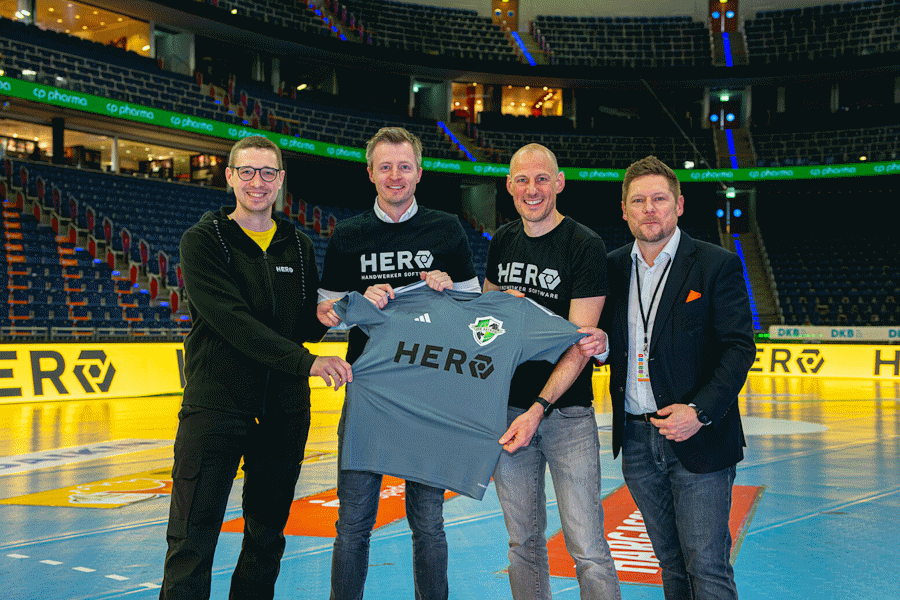 Dr. Michael Kessler, Gründer und Geschäftsführer von HERO, mit Handball-Bundesligist DIE RECKEN aus Hannover