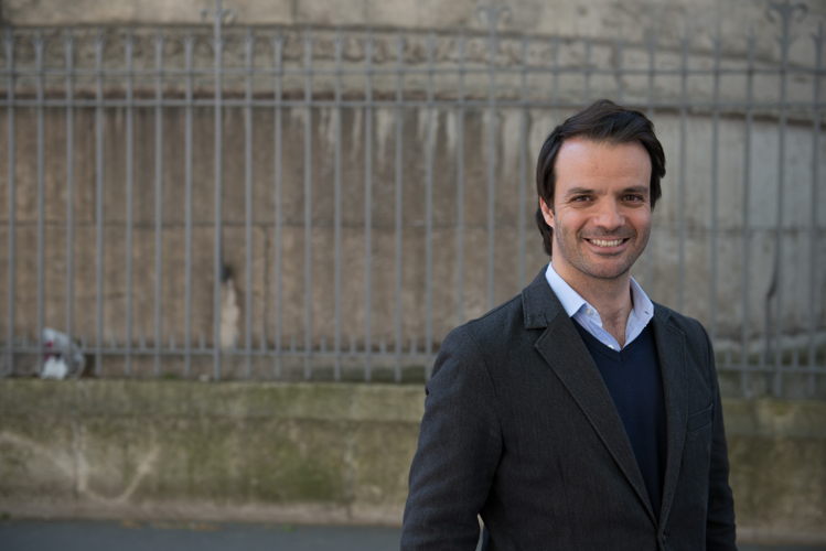 Vasco Mendoça protege