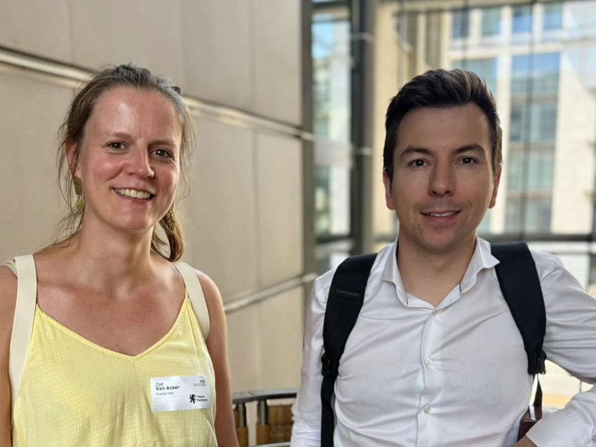 When scientists and politicians meet: The researcher’s perspective