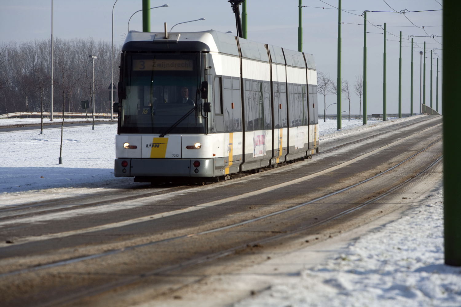 Tram in de sneeuw