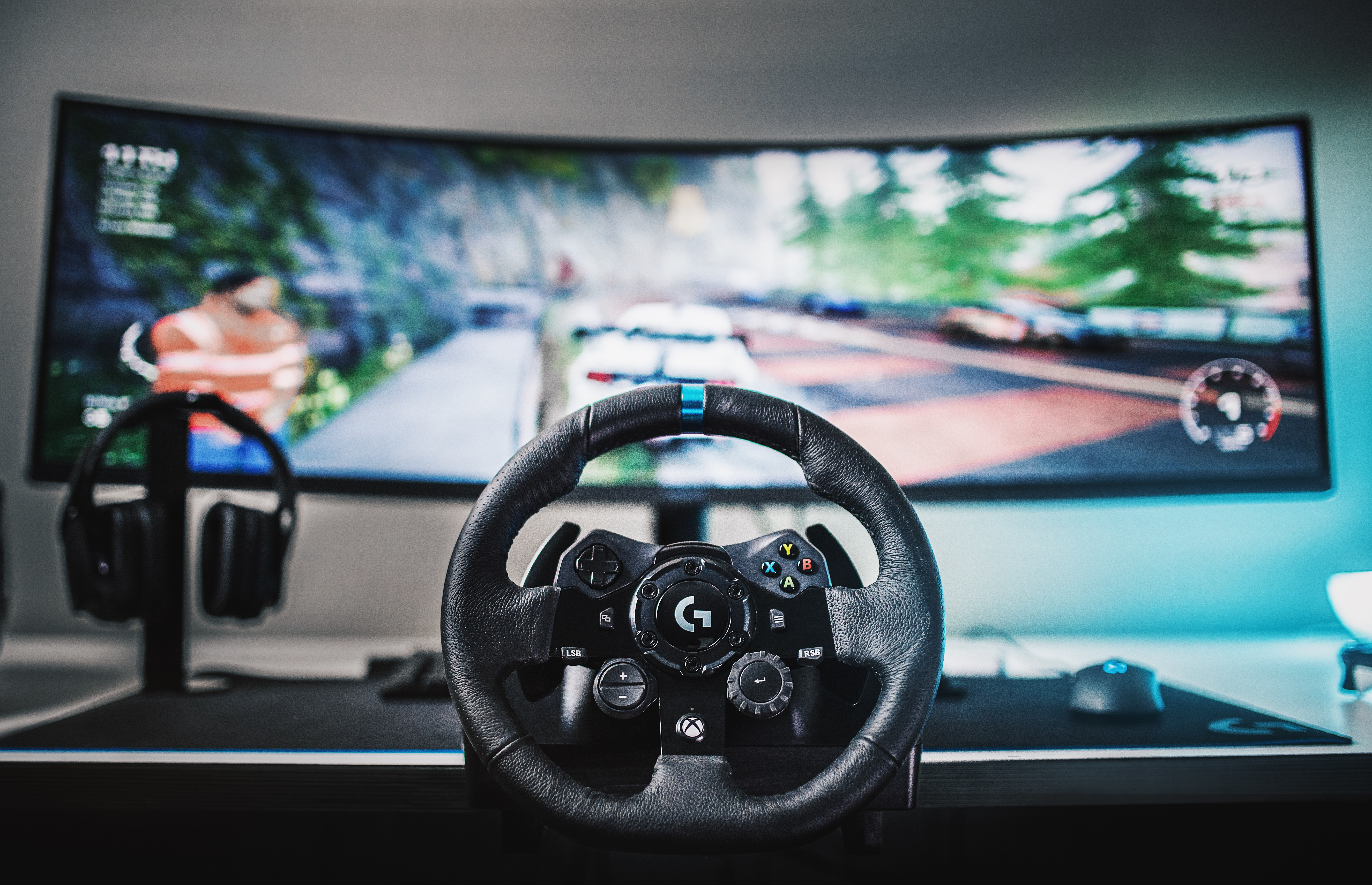 Logitech G29 Driving Force, un volante simulador de carreras con  retroalimentación para PS4