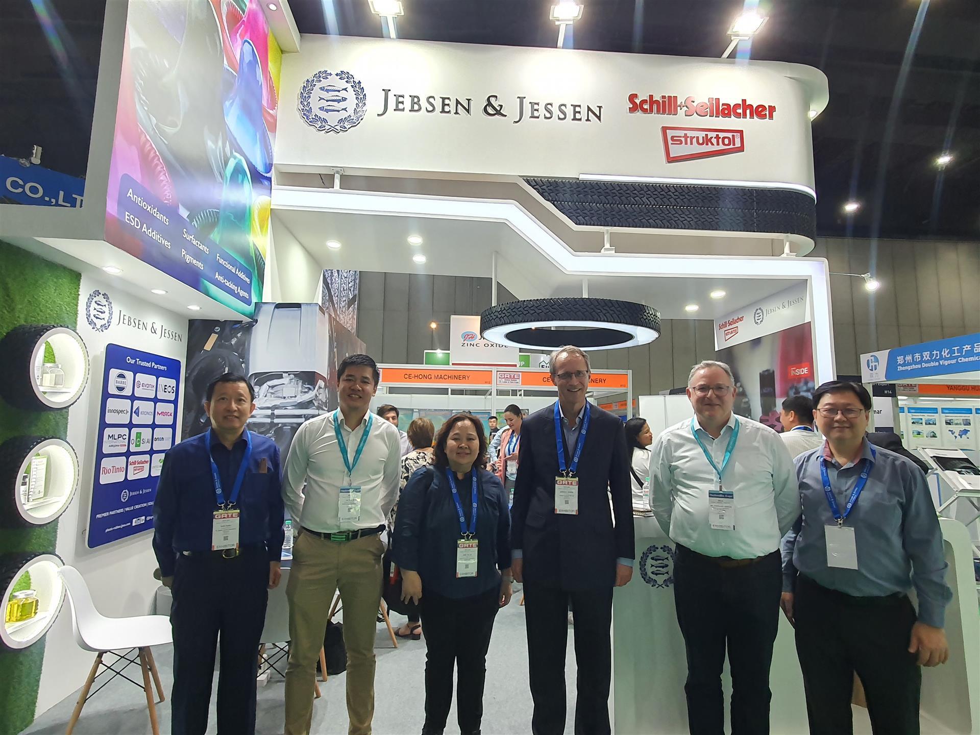 Jebsen & Jessen Ingredients CEO Siew Tin Lim (third from left) and Jebsen & Jessen Group Chairman Heinrich Jessen (3rd from right) were in attendance at the event