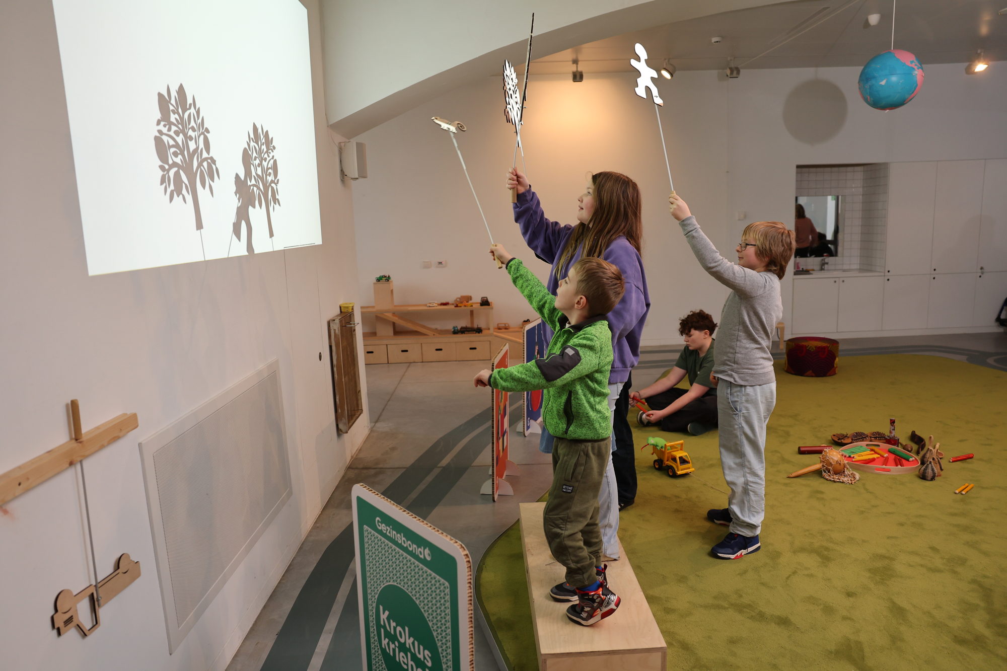 Activiteit Krokuskriebels in AfricaMuseum, copyright Gezinsbond. 