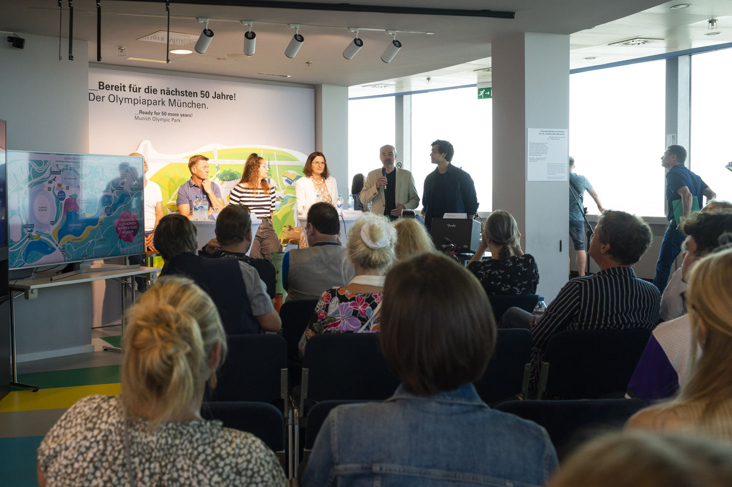 In großer Runde haben wir in der heutigen Pressekonferenz unser Konzept 2022 vorgestellt. (Fotocredit: Anna Schnauss / Hangenfoto)
