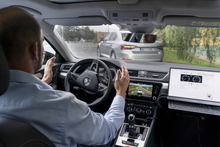 The principle behind the 'Follow the Vehicle' project is 'two cars, one driver'. The lead vehicle is driven by a human, determining route, speed, direction and other parameters for the convoy. The principle behind the 'Follow the Vehicle' project is 'two cars, one driver'. The lead vehicle is driven by a human, determining route, speed, direction and other parameters for the convoy.