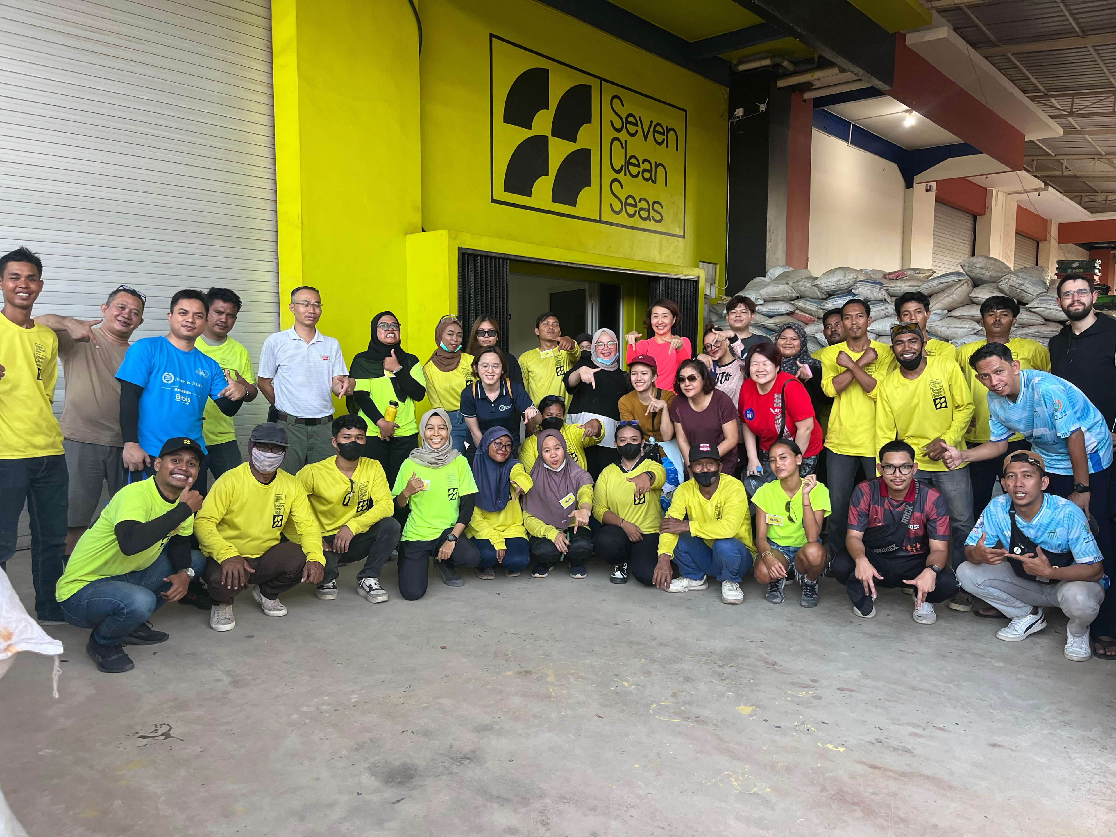 Jebsen & Jessen Group Collaborates with Seven Clean Seas to Combat Ocean Plastic Pollution in Indonesia