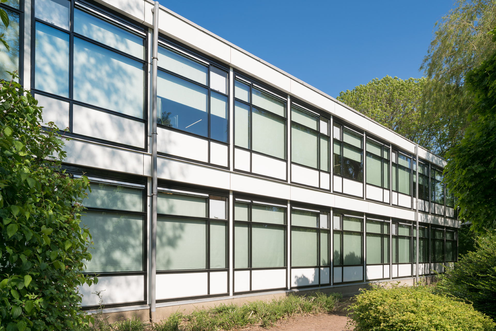 NIEUW: Hunter Douglas introduceert binnenzonwering Panama Chrome met Glare Control 3