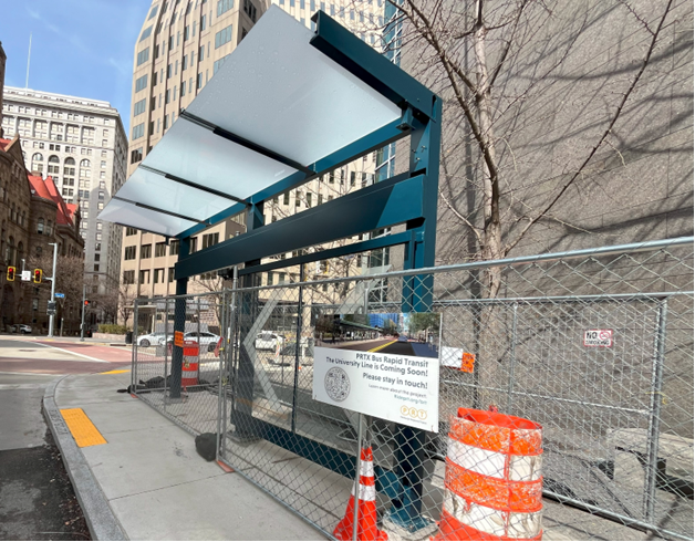 New bus shelter installed at Ross Street Station
