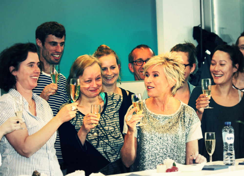 Een toast op Andrea (c) VRT