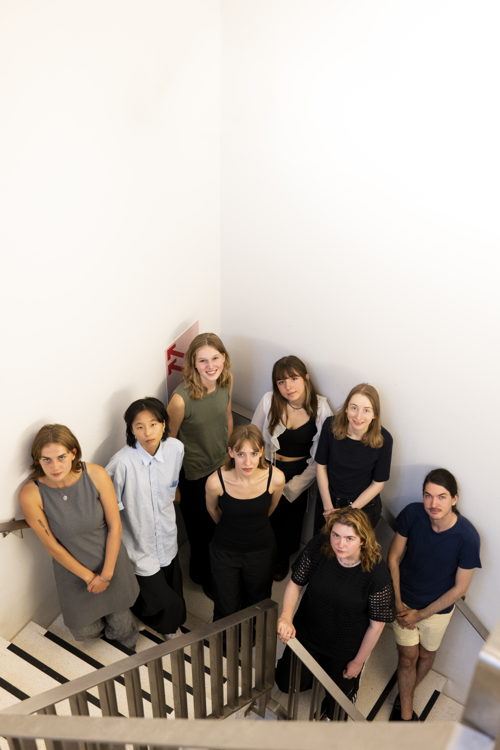 v.l.n.r. Ibe De Cat – Aileen Kim – Lieve Wijnands – Julia Van Mullem – Alex Van Speybroeck – Olivia Ozguc – Flore Van Gorp – Sebastiaan Sap