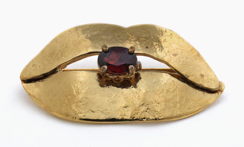 Wouters & Hendrix - Broche 'Too Many Husbands, Too Little Jewelry'