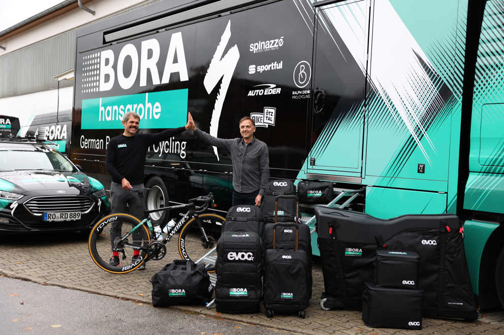 EVOC and BORA – hansgrohe are going on tour together starting in 2021