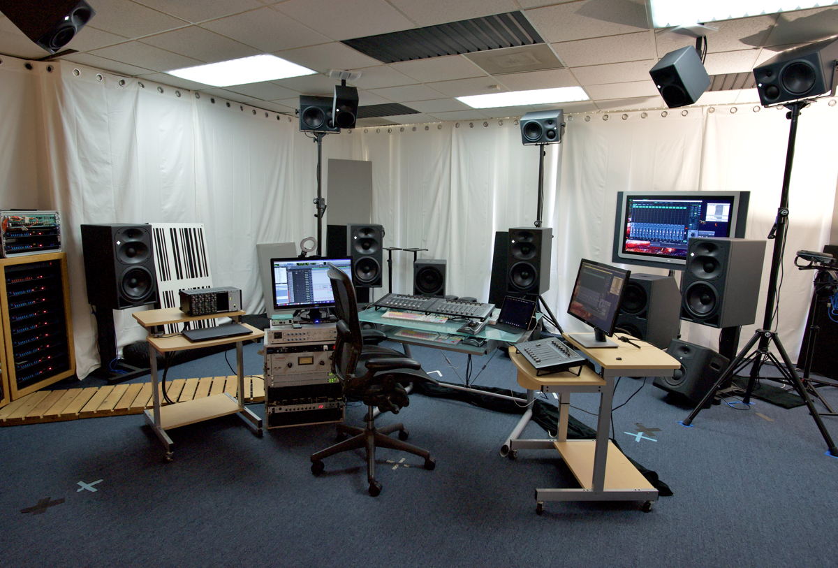 Neumann KH 420, 870, 310 and 120 monitors adorn the studio.