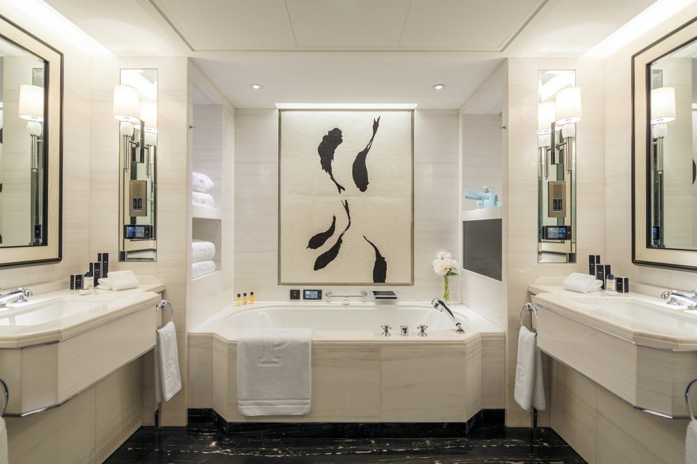 The Peninsula Beijing - Beijing Deluxe Room Bathroom