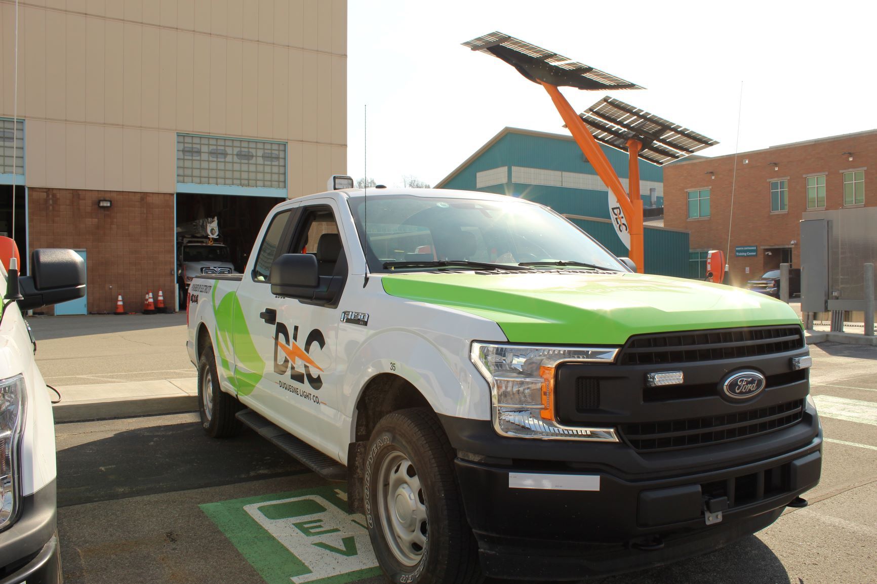 Duquesne Light Co. has added four new Ford F-150 XL hybrids to its fleet.