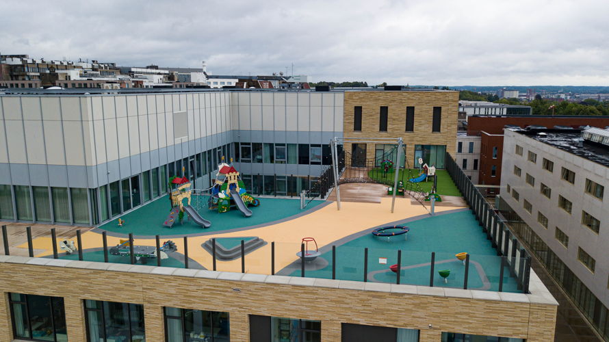 Kinderziekenhuis met therapie- en speelterras (campus Gasthuisberg)