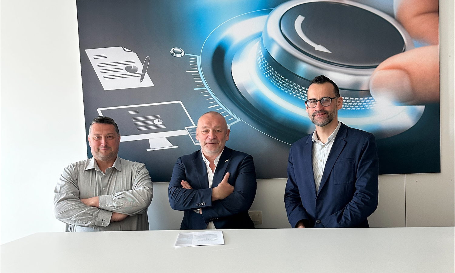 vlnr. Bram Kamers (algemeen directeur VERA), Eddy Van der Storck (voorzitter V-ICT-OR), Dirk Goeminne (directeur POLIS)