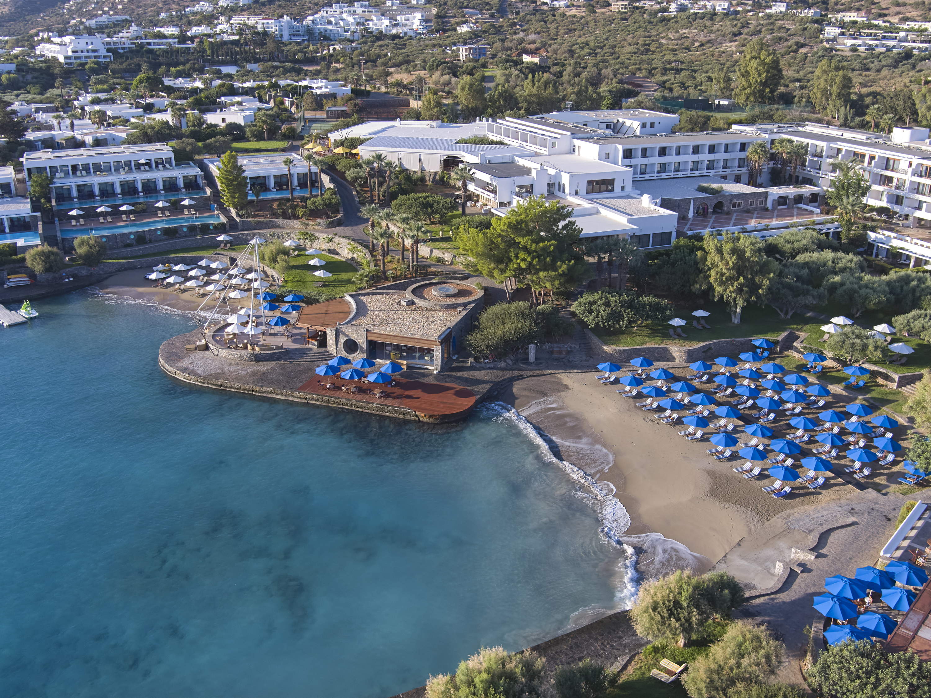 Top 4 Reasons to Book Early a Holiday at Elounda Bay Palace!
