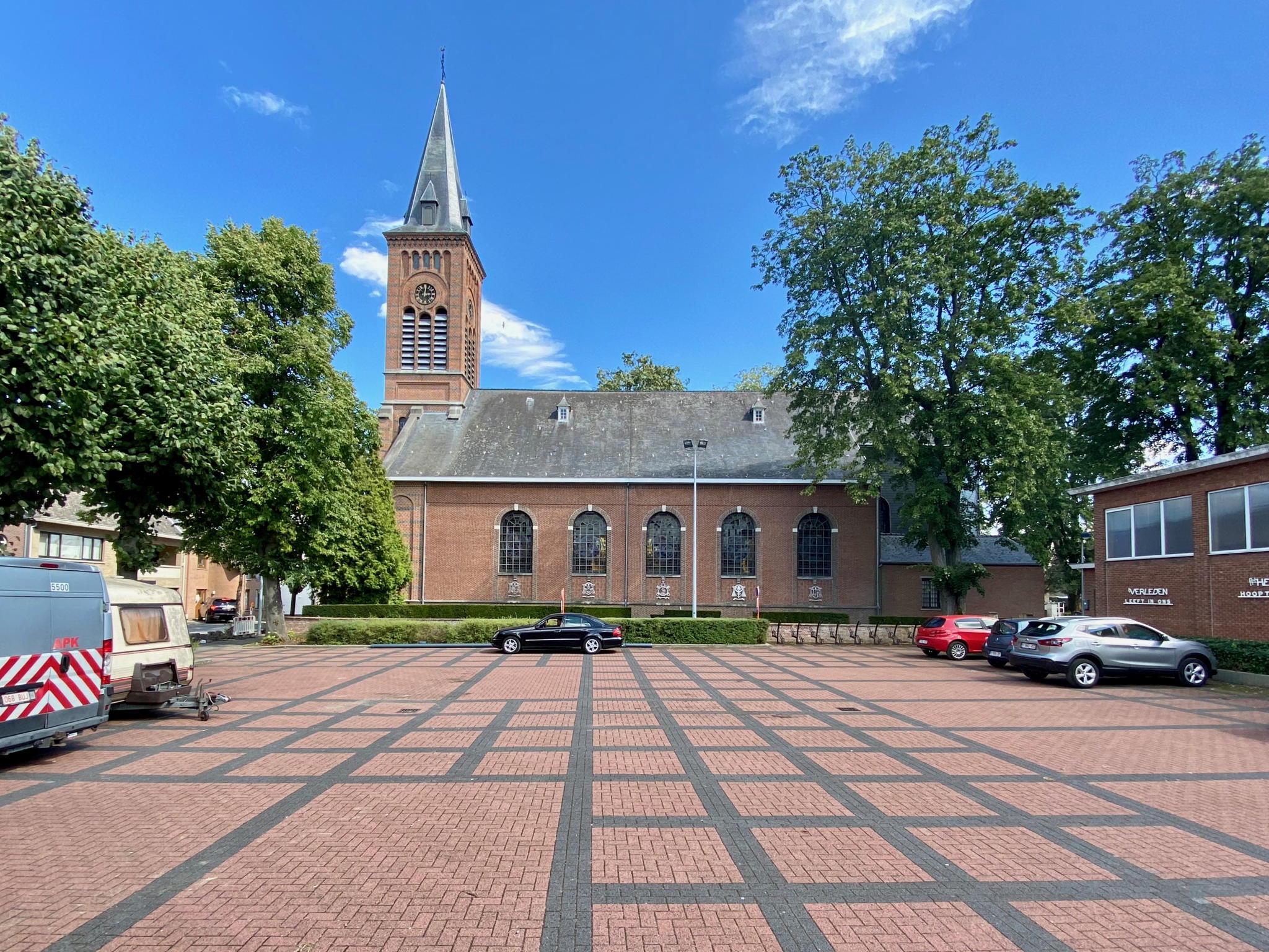 De kerk van Wintam, nog voor ​ de plaatsing van het kunstwerk. ​ © Louise Goegebeur