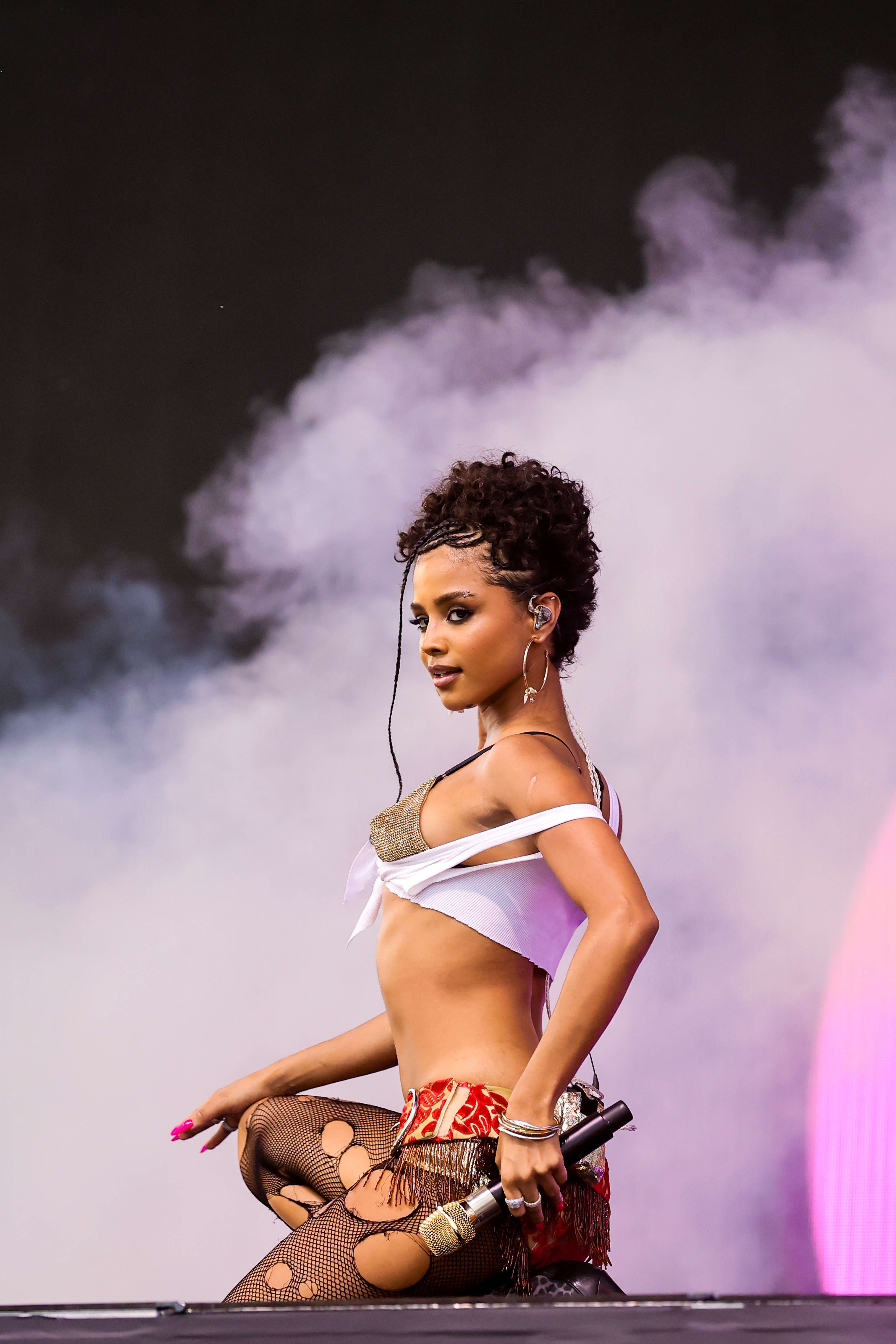 TYLA, EMBAJADORA GLOBAL DE PANDORA, DESLUMBRA EN COACHELLA 2025 CON JOYERÍA DE LA MARCA