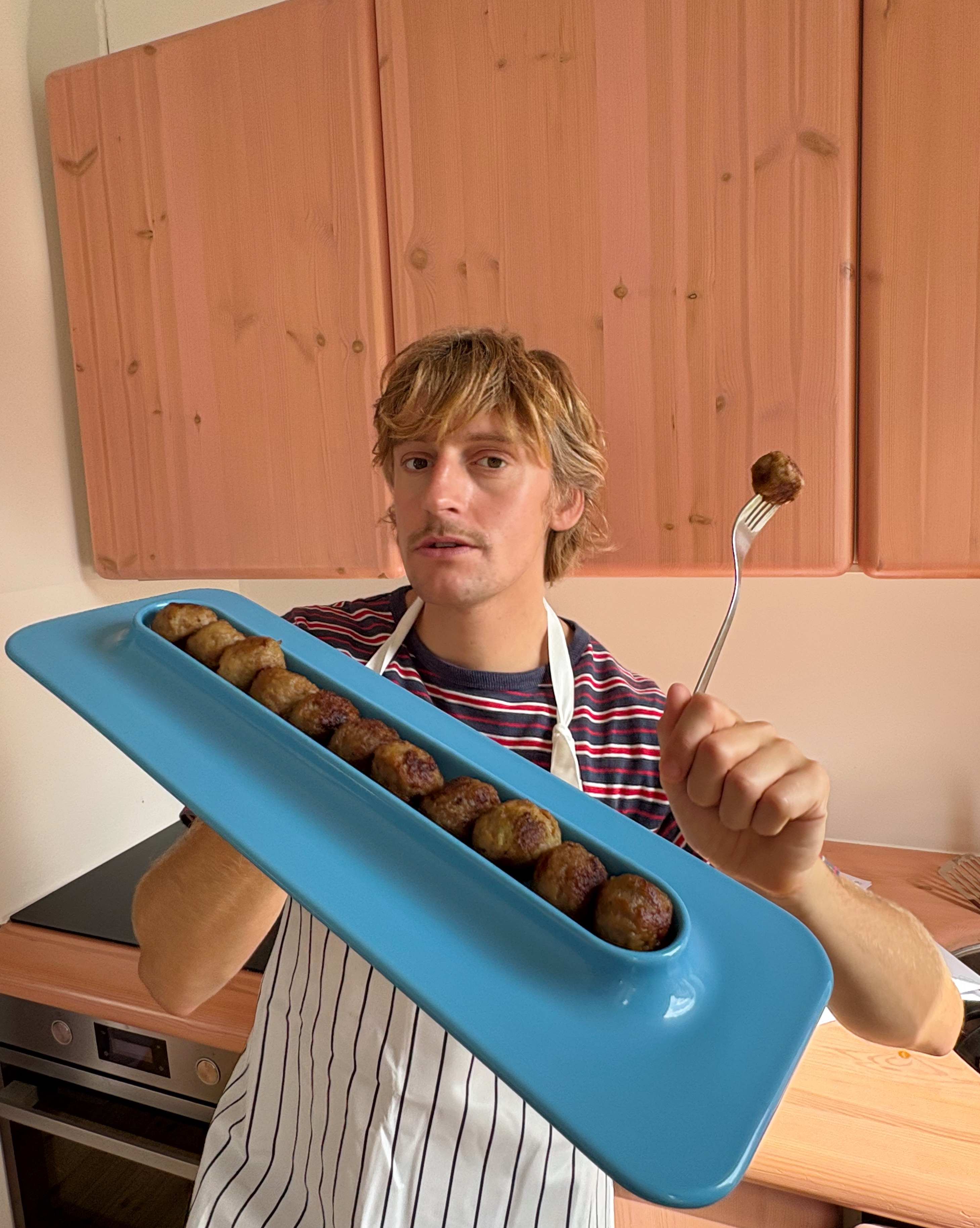 Van gehaktbal tot design: IKEA en Gustaf Westman lanceren uniek bord