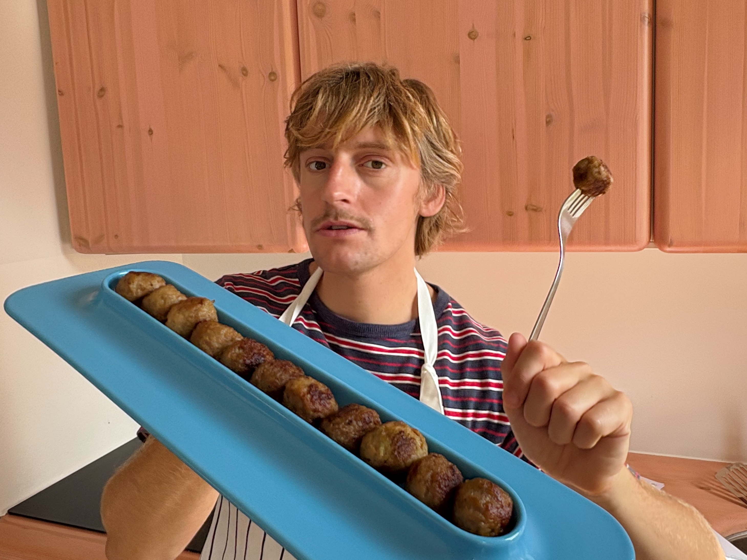 De la boulette à la viande au design : IKEA et Gustaf Westman lancent une assiette unique