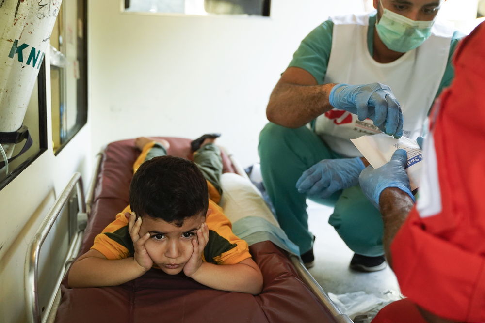 Hamza a quatre ans. Il est soigné au point médical de MSF dans le quartier de Karantina © Mohamad Cheblak/MSF