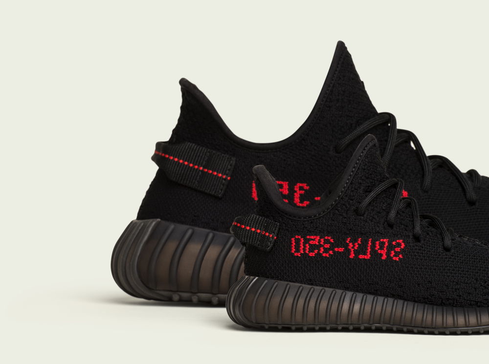 YEEZY BOOST 350 V2 Core Black Red Un sneaker para todas las generaciones