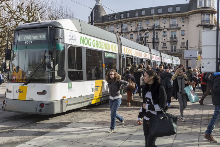 Op 1 september past De Lijn het aanbod aan op 137 lijnen.