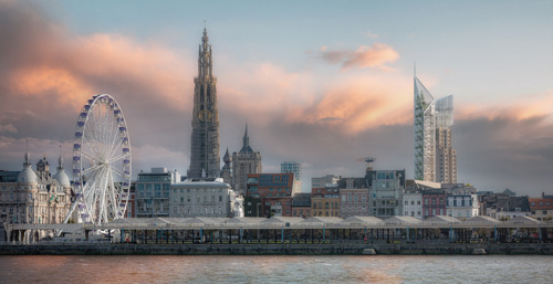 Werken iconische Boerentoren volop bezig, toparchitect Daniel Libeskind drukt stempel op Antwerpse skyline