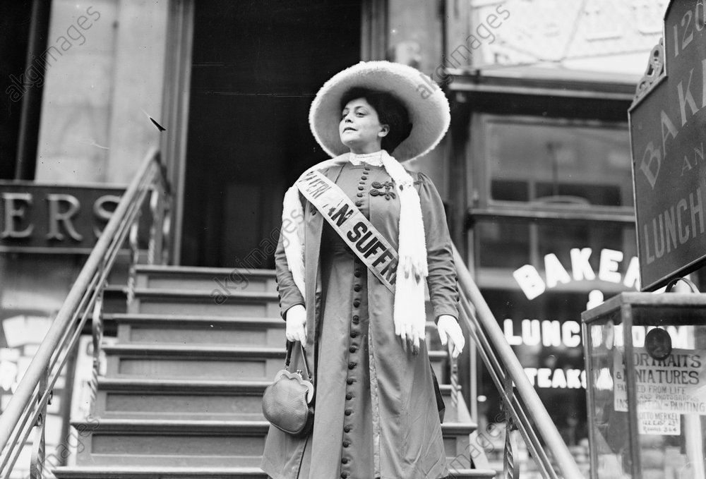 Trixie Friganza (born Delia O’Callaghan), US film actress and suffragette. New York 28.10.1908. AKG558747