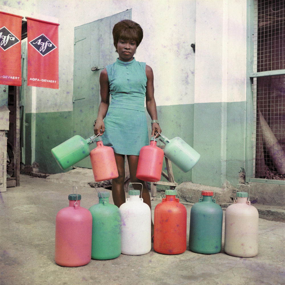 Sick-Hagemeyer assistant, Accra, c. 1970© James Barnor / Courtesy of Galerie Clémentine de la Féronnière