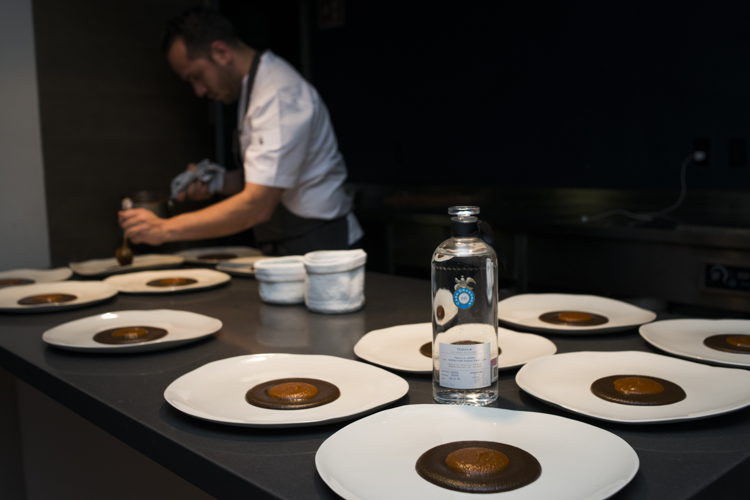 Mole preparado por el Chef Enrique Olvera