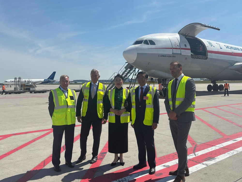 Eric Domb, Son Excellence Monsieur Fei Shengchao, Ambassadeur de Chine en Belgique et son épouse