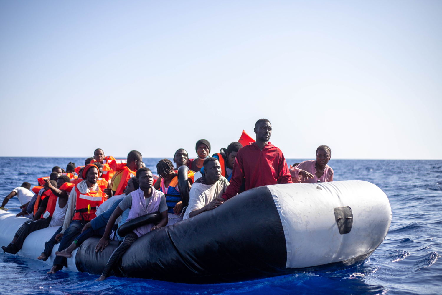 28 August: fourth rescue in less than 48 hours. The Alarm Phone informed the MSF search and rescue team of a rubber boat in distress with 79 people, including 32 minors. The lifesaving operation was conducted under difficult conditions and the survivors were exhausted. After this rescue, there were 176 people on board of the Geo Barents. Copyright - Michela Rizzotti