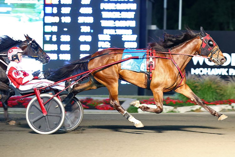 Righteous Resolve and Paul MacDonell winning a Peaceful Way elimination. (New Image Media)