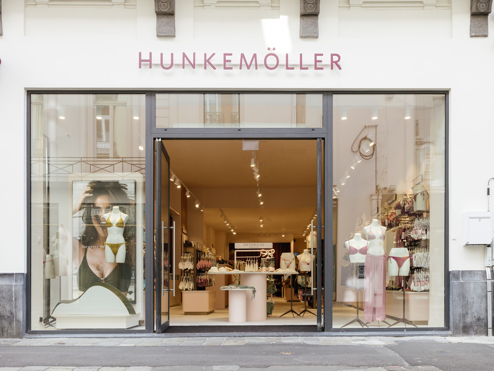 Hunkemöller luidt nieuw tijdperk in met de opening van vernieuwde winkel in Gent