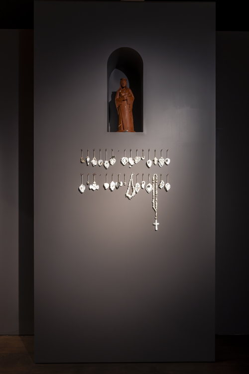 Secret, Sacred & Scattered, Maria Konschake, foto: Sigrid Spinnox