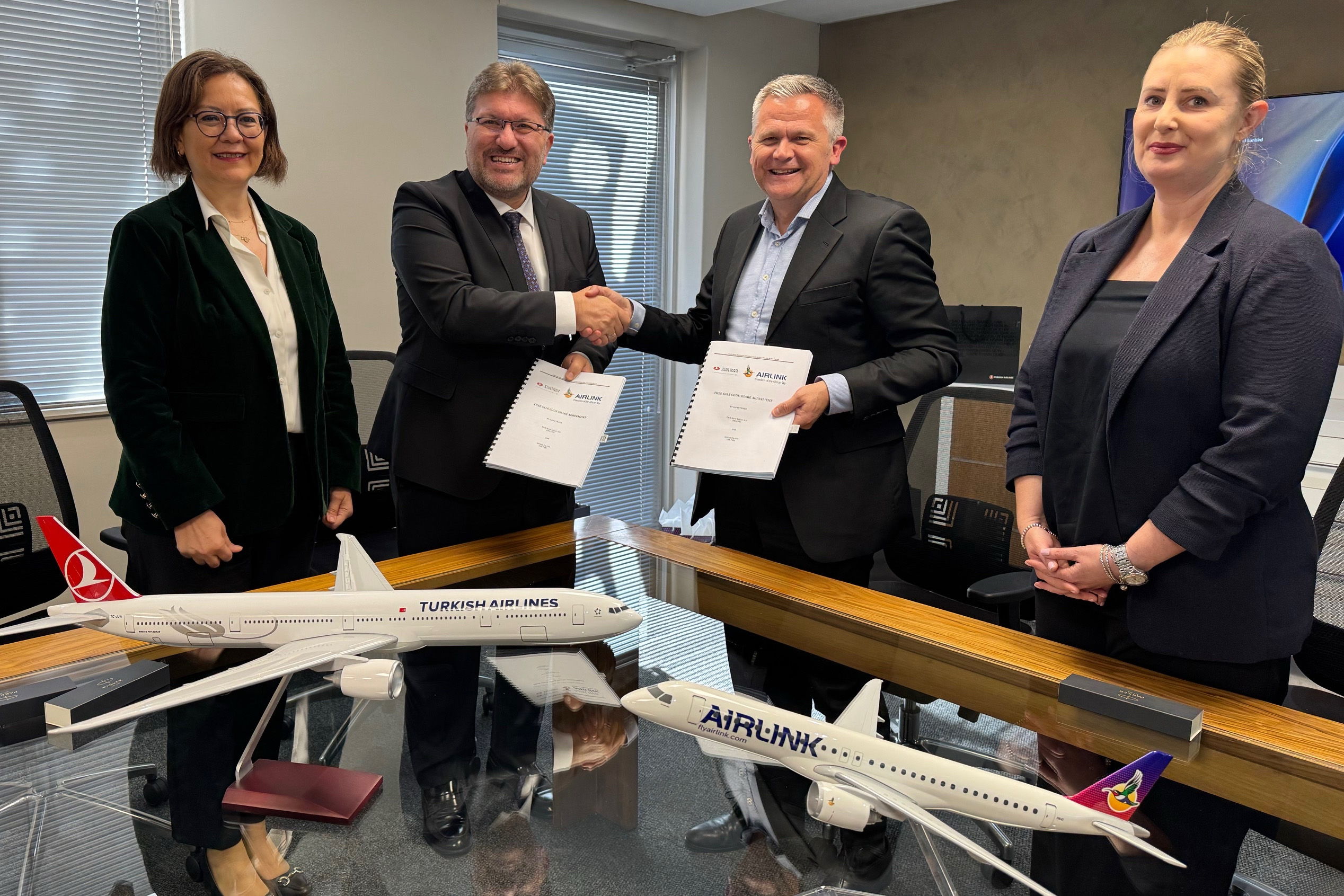 Turkish Airlines y Airlink firman un acuerdo de código compartido