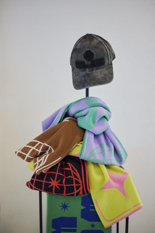 offSHOW - installation NONSTOP WORLDWIDE © Robin Joris Dullers