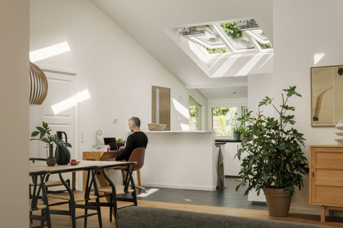 VELUX lanceert twee nieuwe 2in1 en 3in1 dakvenstervarianten die woningen omtoveren in lichtparadijzen