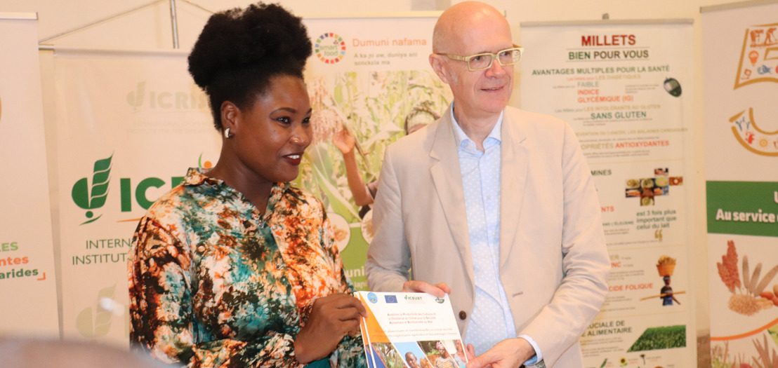 ICRISAT and the European Union in Mali exhibit Smart Foods