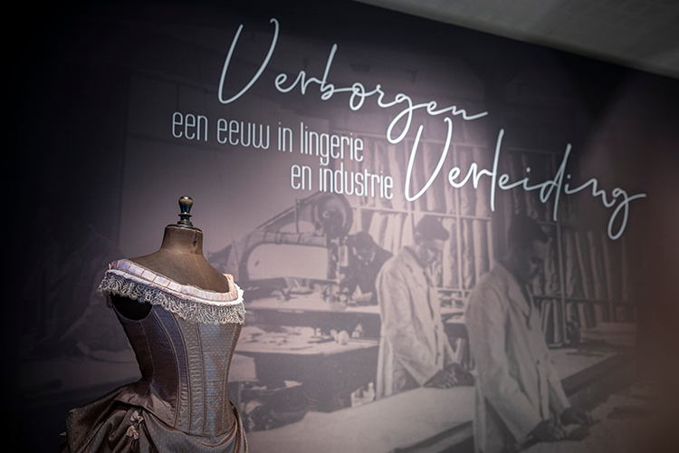 Expo Verborgen Verleiding toont ondergoed als erfgoed op Erfgoedsite Ename