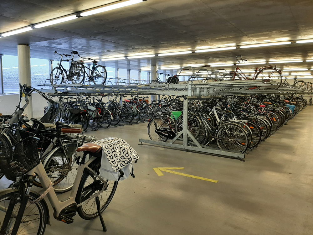 fietsenparking Rector De Somerplein 