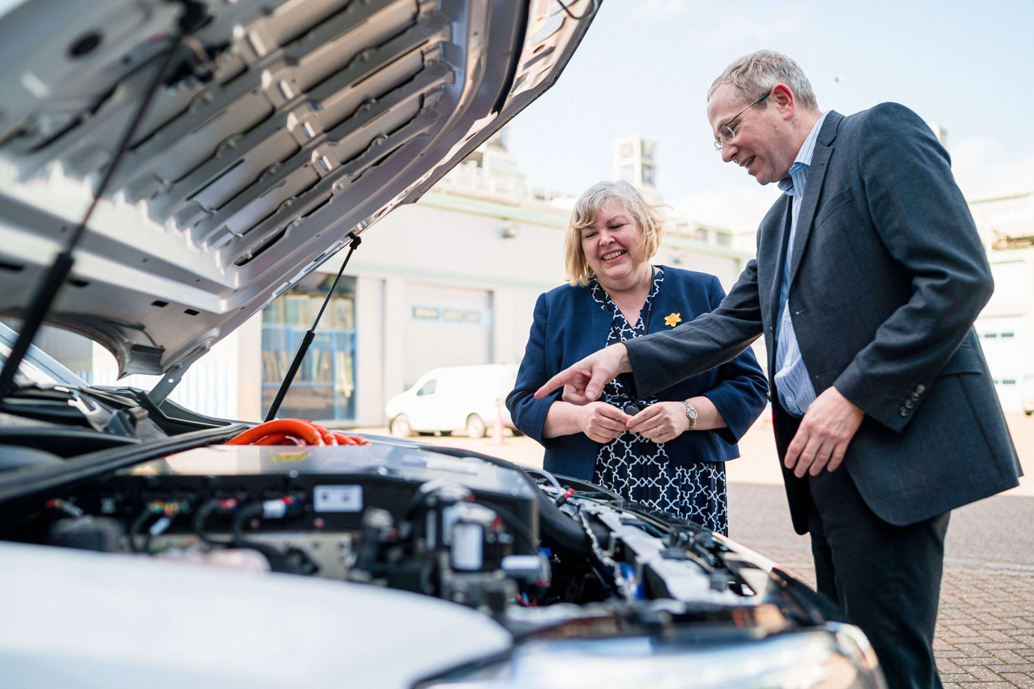 Jane Hunt, MP and David Woolhouse, CEO, Intelligent Energy 