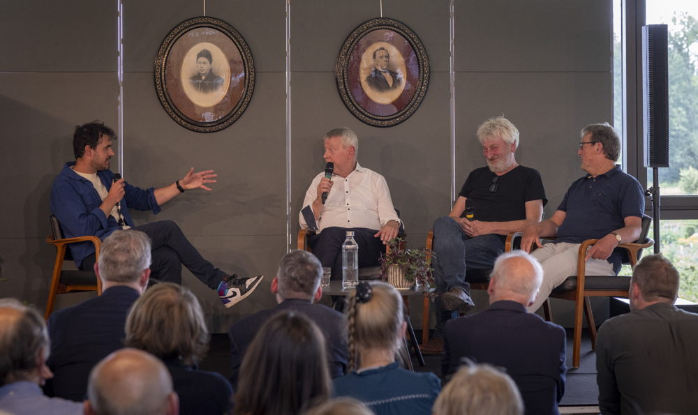 Joris Hessels interviewt Dirk Callebaut, Guido Tack en Geert Berings