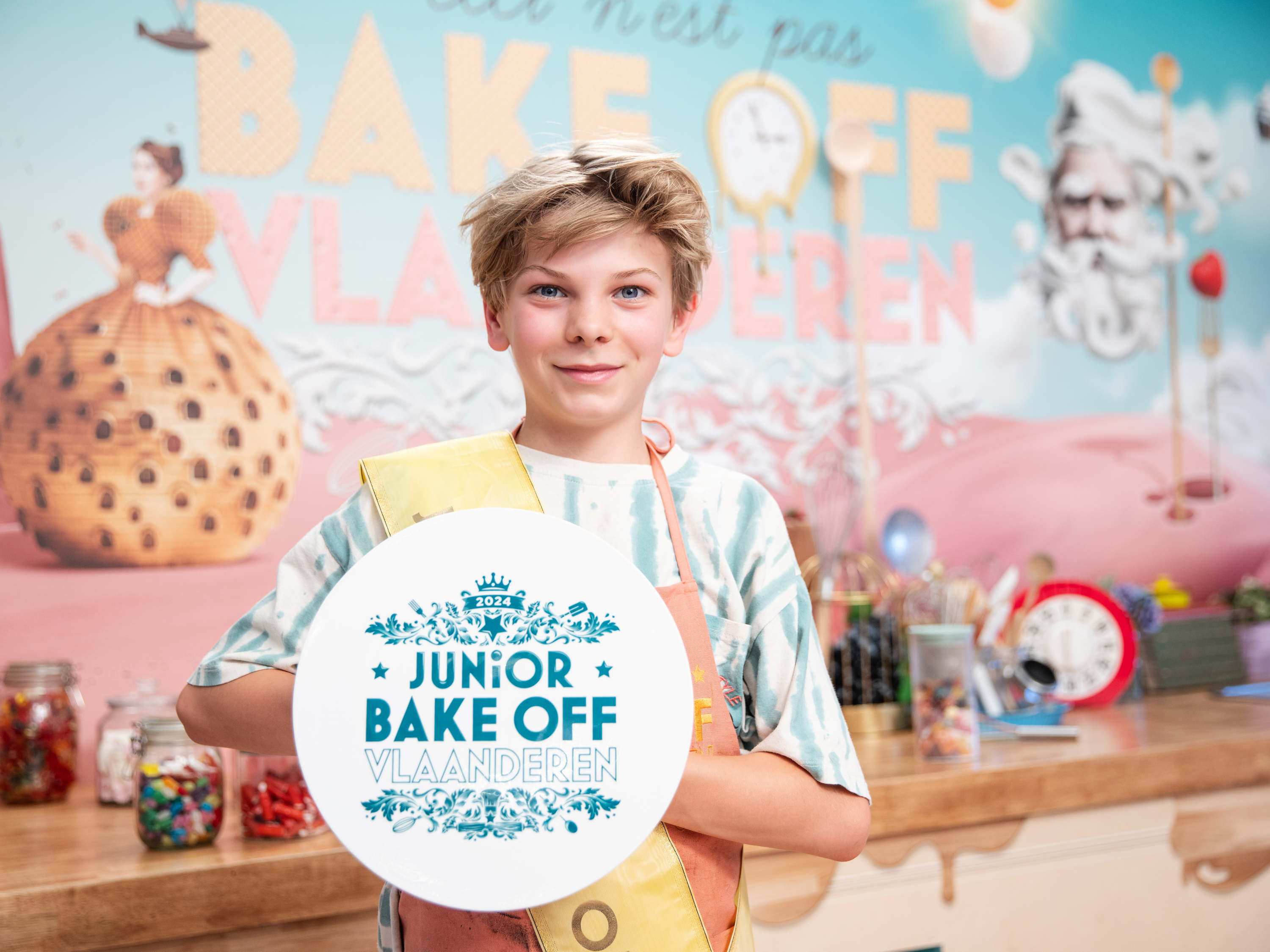 Louis wint Junior Bake Off Vlaanderen 2025: "Het is zo speciaal, ik kan het niet goed geloven!"